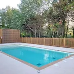 Agence Jf Immo-t2 Climatise 4 Pers Avec Terrasse Vue Campagne Piscine Et Parking V0773