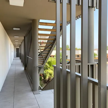 T2 Climatise 4 Pers Avec Terrasse Vue Campagne Piscine Et Parking V0773