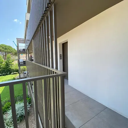 T2 Climatise 4 Pers Avec Terrasse Vue Campagne Piscine Et Parking V0773 Apartment Vias