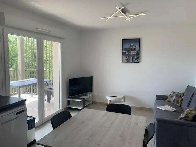 Apartament T2 Climatise 4 Pers Avec Terrasse Vue Campagne Piscine Et Parking V0773 Vias